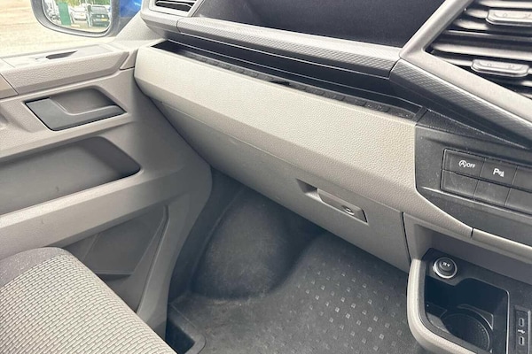 Used Volkswagen Transporter 2024 for sale - 76300379: Photo 14