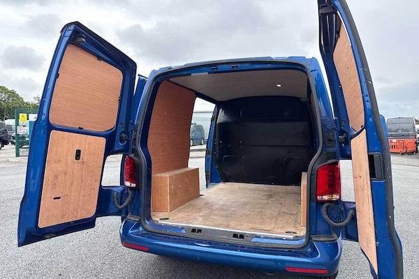 Used Volkswagen Transporter 2024 for sale - 76300379: Photo 30