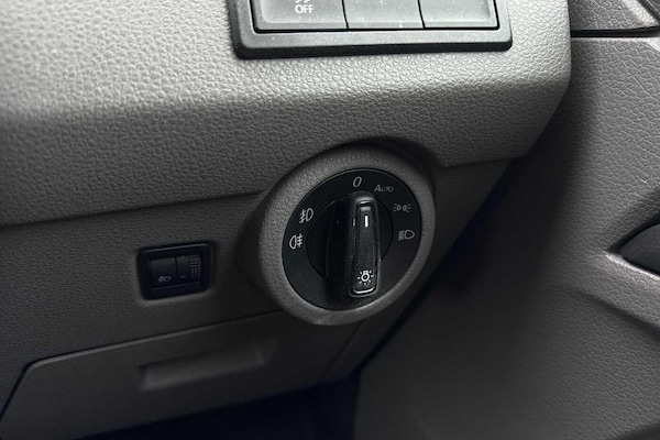 Used Volkswagen Transporter 2024 for sale - 76300379: Photo 33