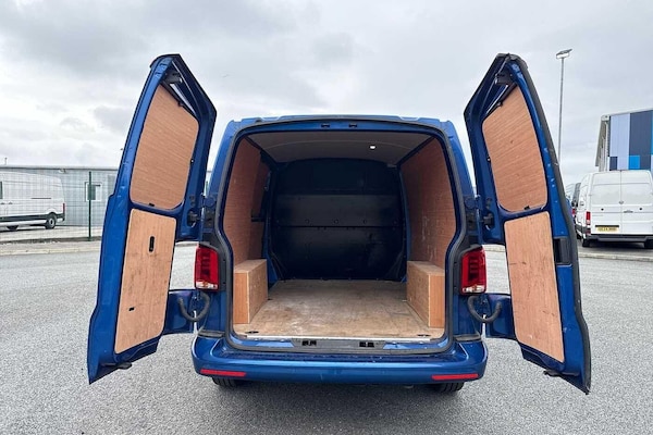 Used Volkswagen Transporter 2024 for sale - 76300379: Photo 9
