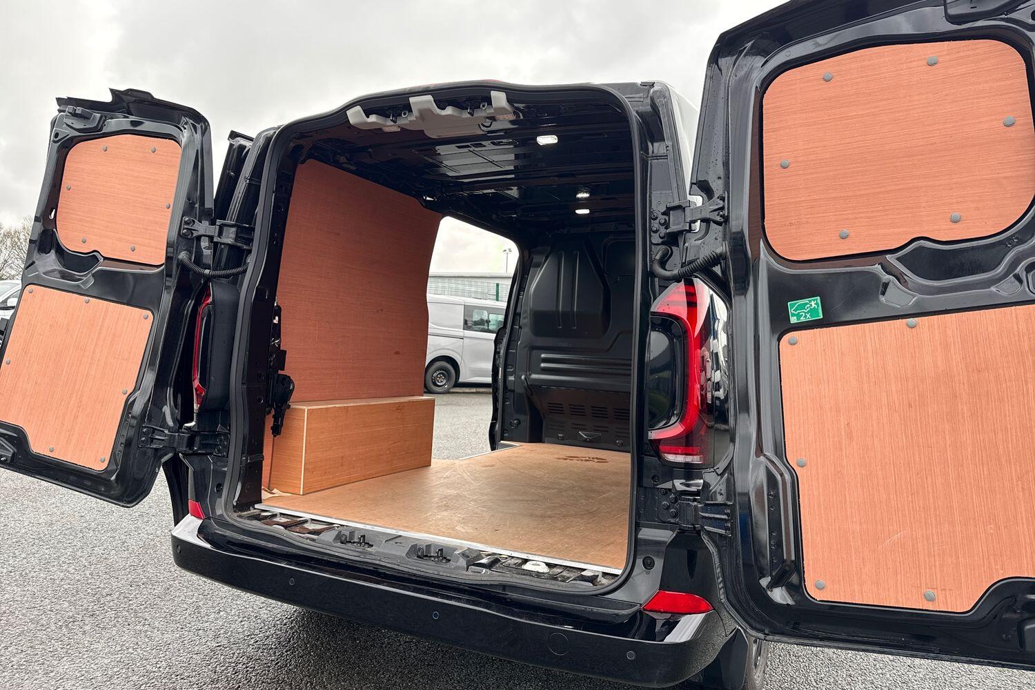 Used Volkswagen Transporter 2025 for sale - 77708634: Photo 30