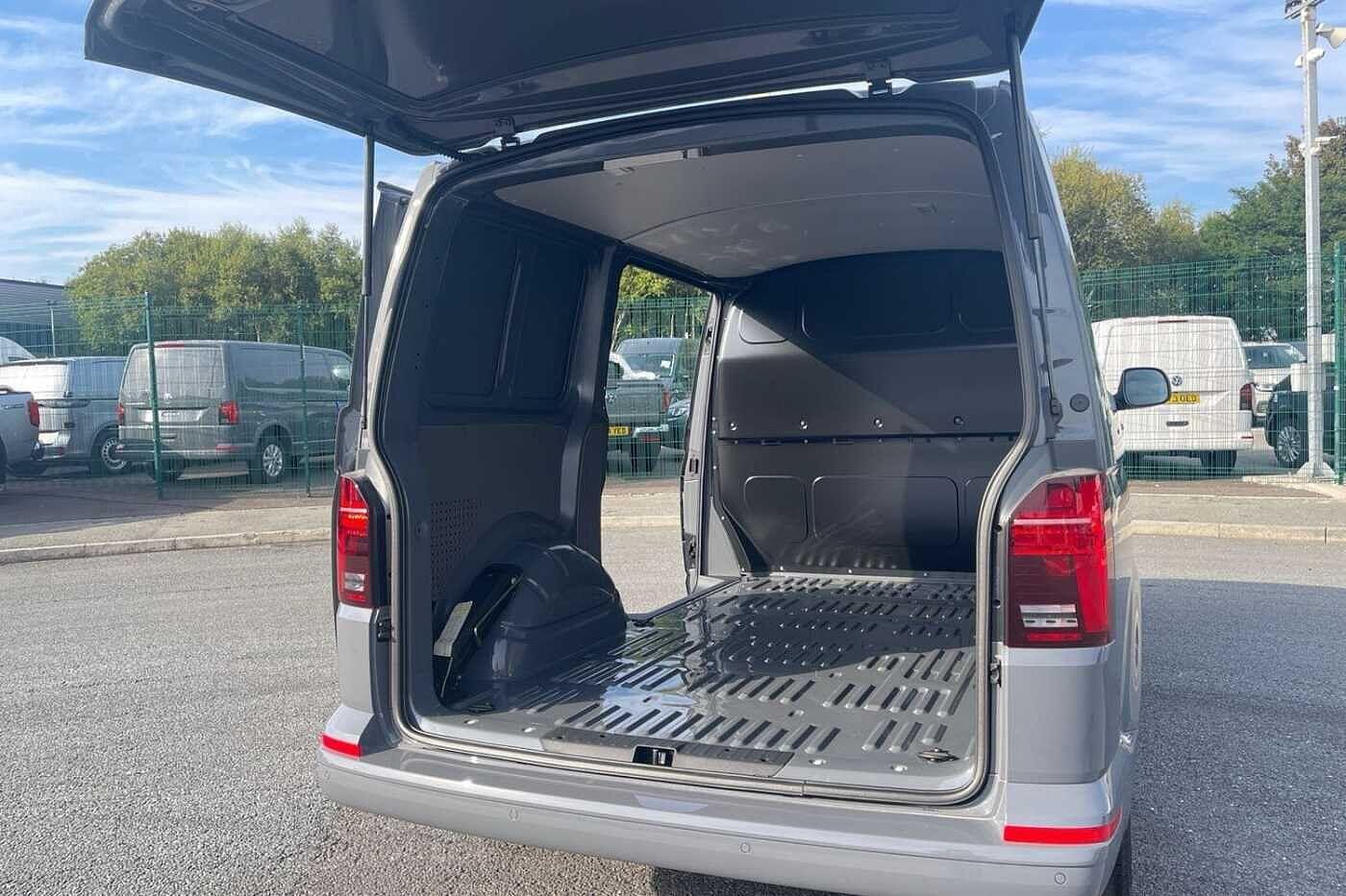 Used Volkswagen Transporter 2024 for sale - 76520094: Photo 29