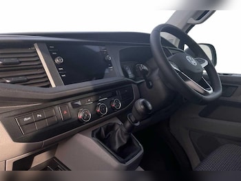 Used Volkswagen Transporter 2024 for sale - 76520094: Photo