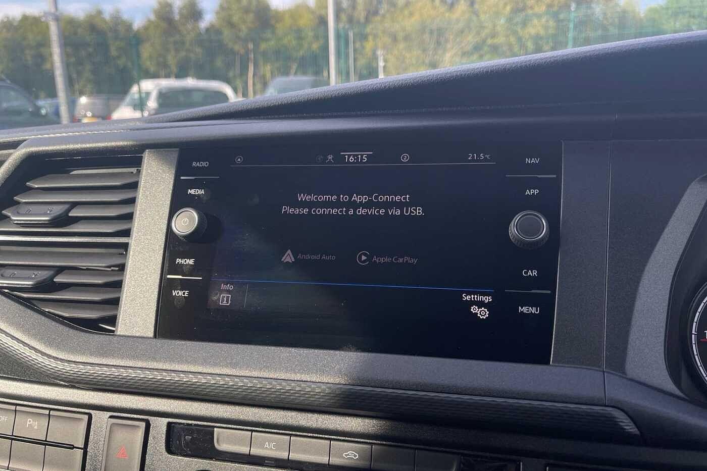 Used Volkswagen Transporter 2024 for sale - 76520094: Photo 54