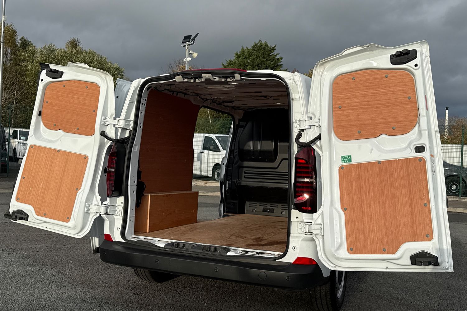 Used Volkswagen Transporter 2025 for sale - 76462209: Photo 31