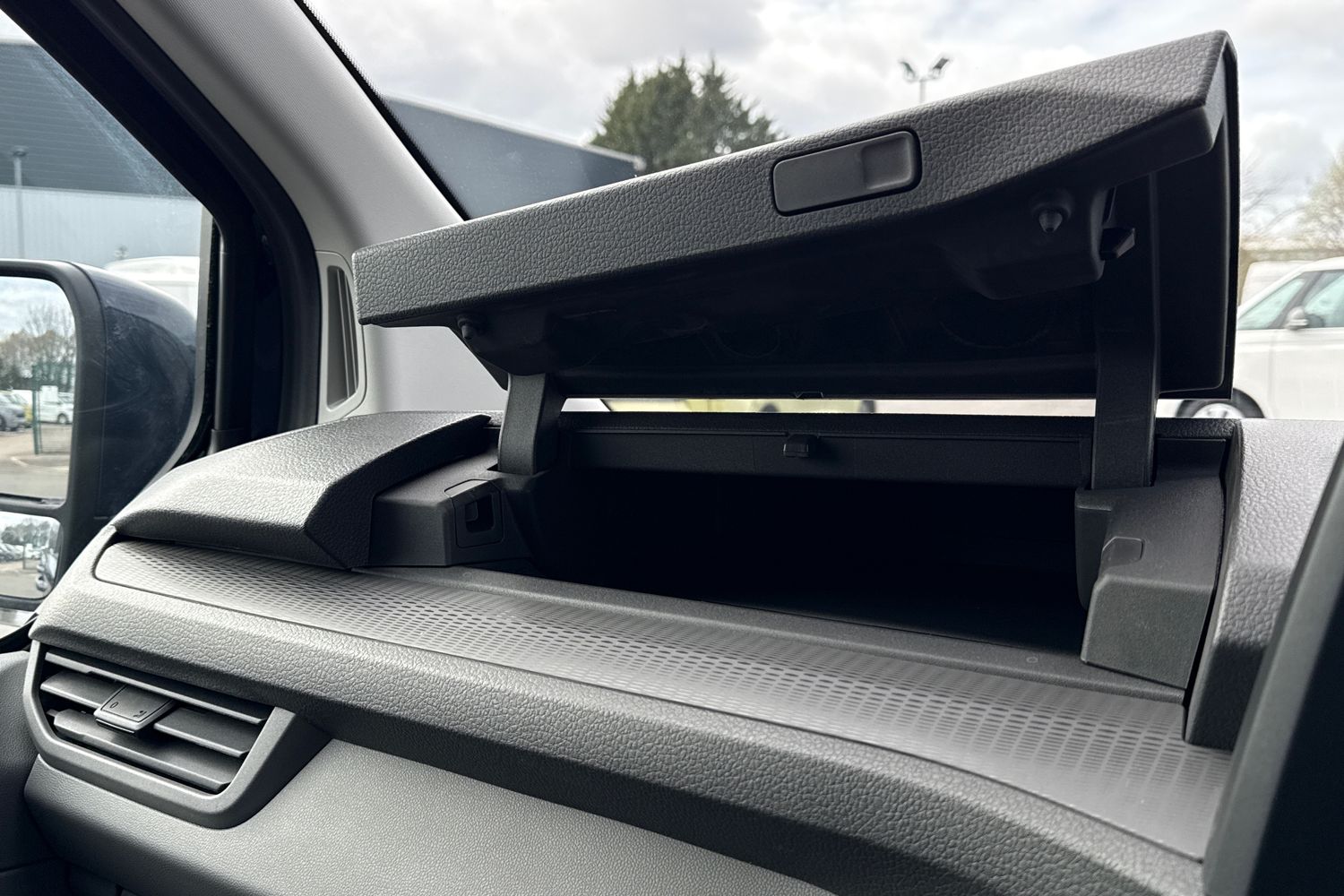 Used Volkswagen Transporter 2026 for sale - 78055848: Photo 31