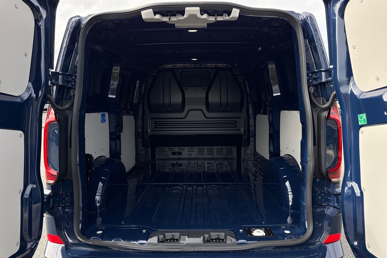 Used Volkswagen Transporter 2026 for sale - 78055848: Photo 6