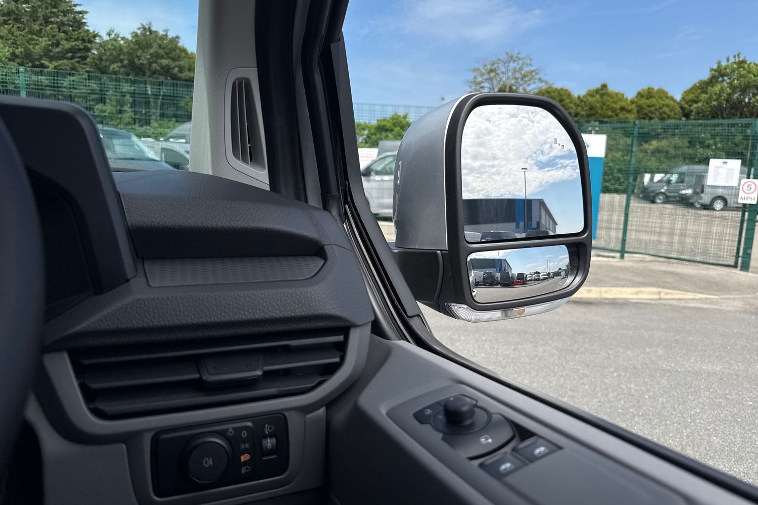 Used Volkswagen Transporter 2025 for sale - 77608389: Photo 21