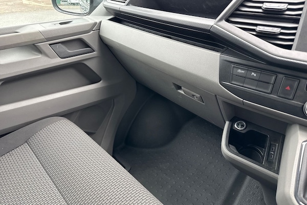 Used Volkswagen Transporter 2024 for sale - 76142223: Photo 19