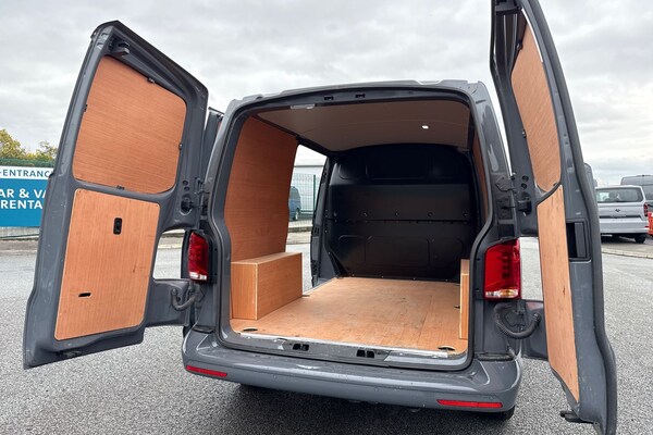 Used Volkswagen Transporter 2024 for sale - 76142223: Photo 32