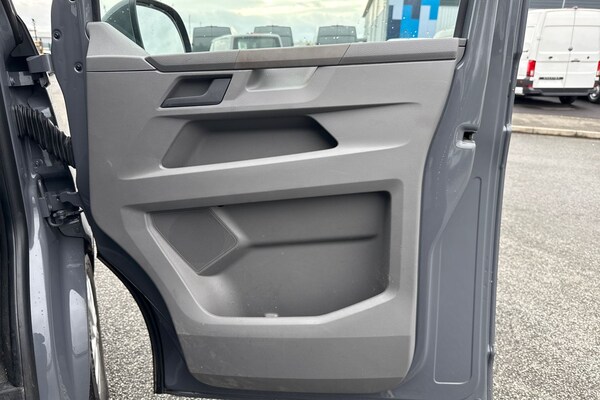 Used Volkswagen Transporter 2024 for sale - 76142223: Photo 34