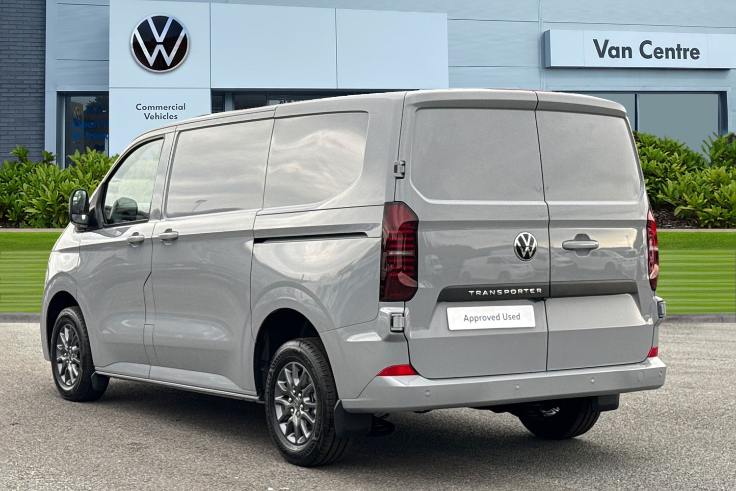 Used Volkswagen Transporter 2025 for sale - 76488324: Photo 2