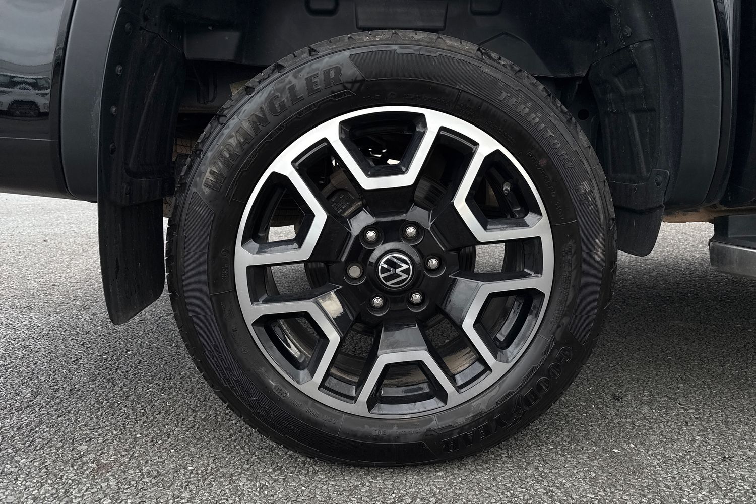 Used Volkswagen Amarok 2024 for sale - 76364659: Photo 10