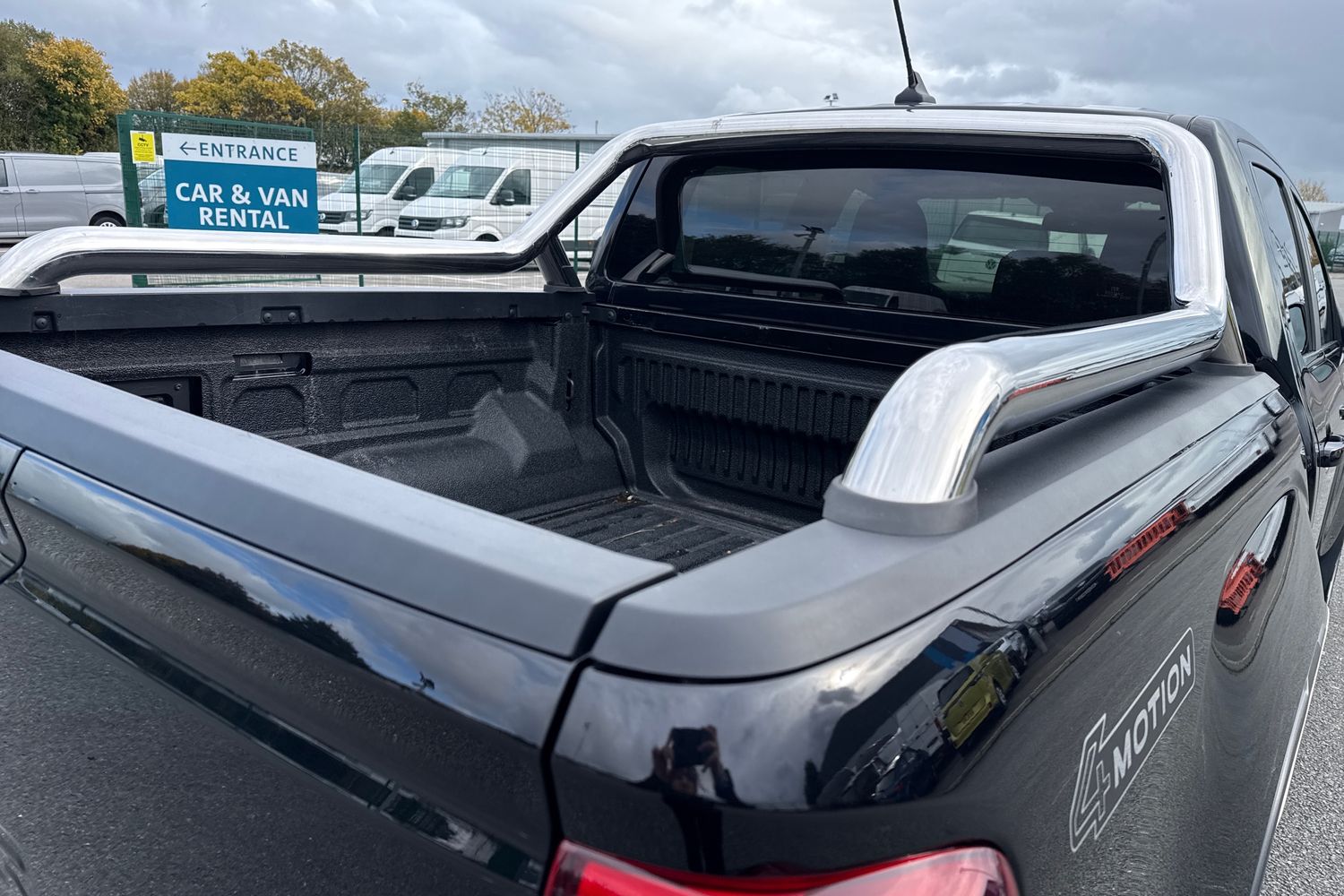 Used Volkswagen Amarok 2024 for sale - 76364659: Photo 34