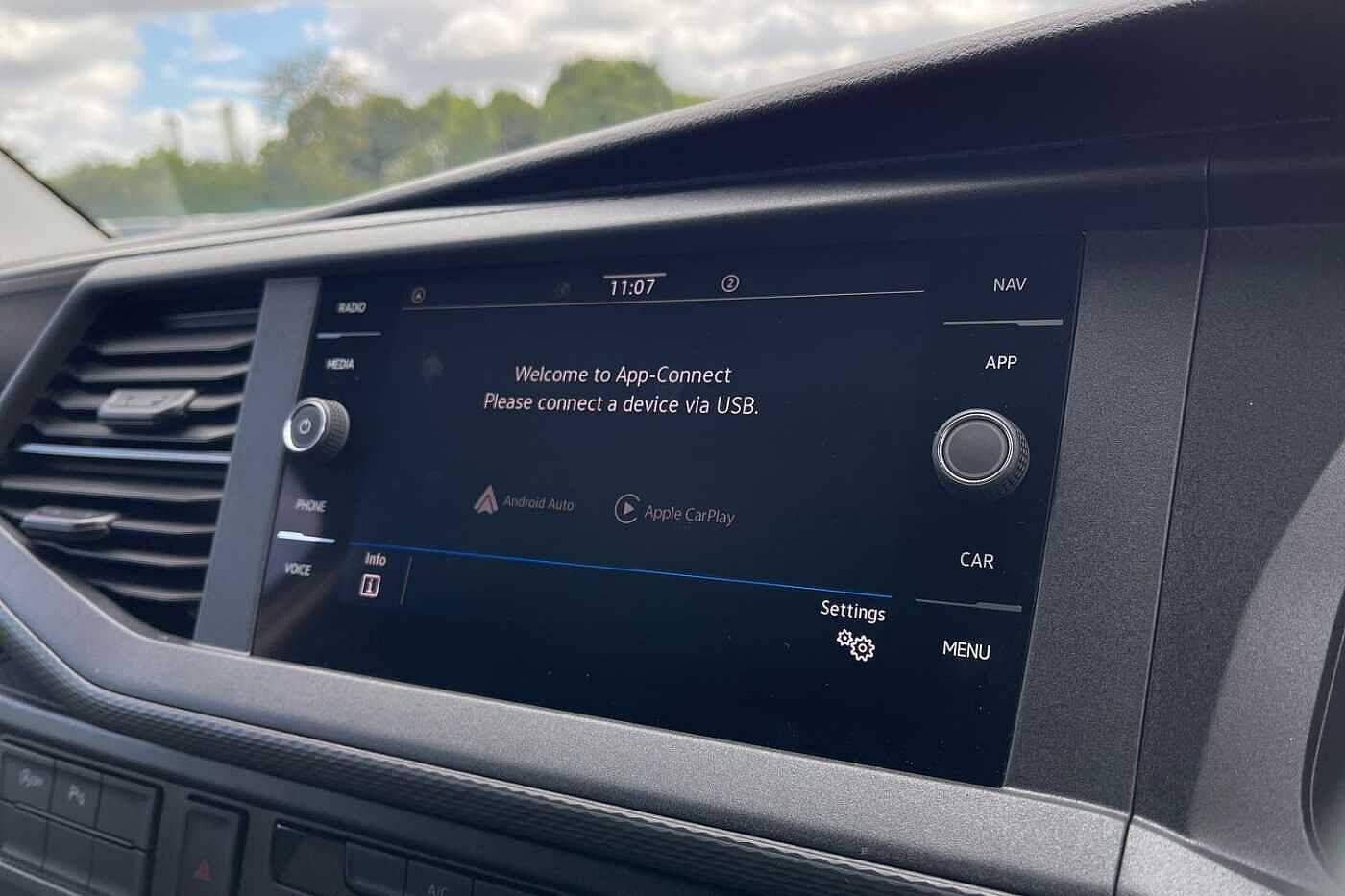 Used Volkswagen Transporter 2024 for sale - 76526965: Photo 41