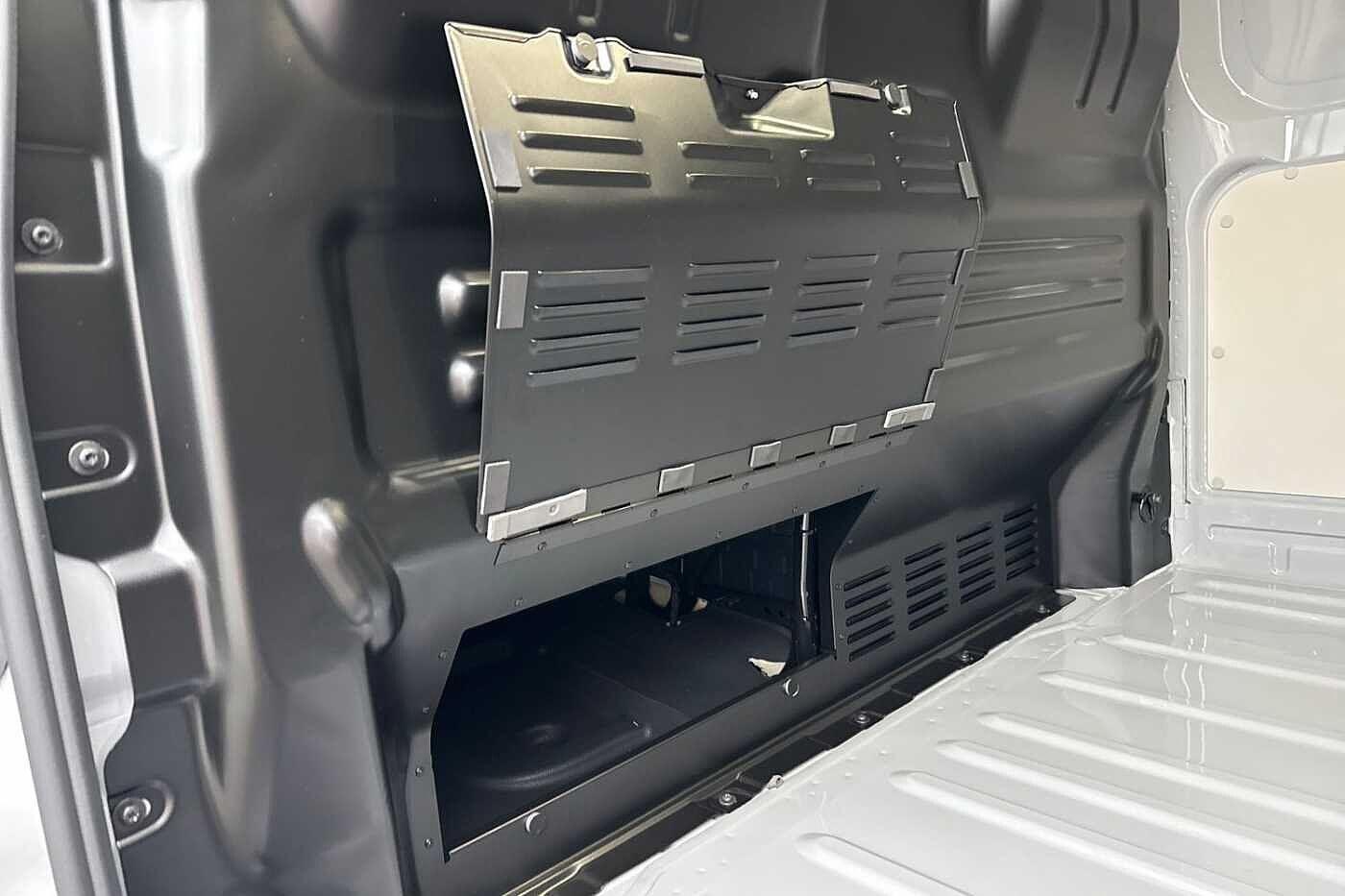 Used Volkswagen Transporter 2025 for sale - 77152640: Photo 32