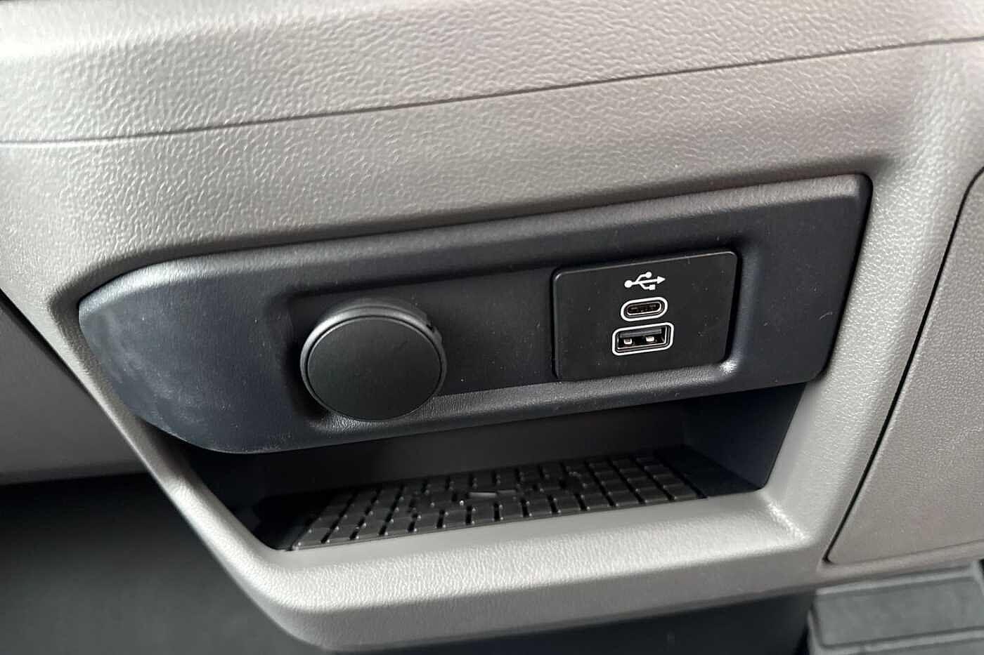 Used Volkswagen Transporter 2025 for sale - 77152640: Photo 38