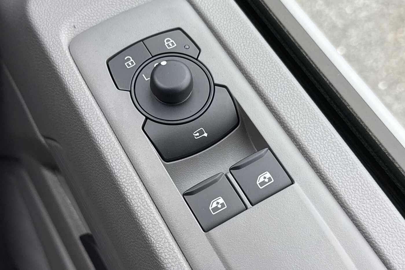 Used Volkswagen Transporter 2025 for sale - 76495168: Photo 36