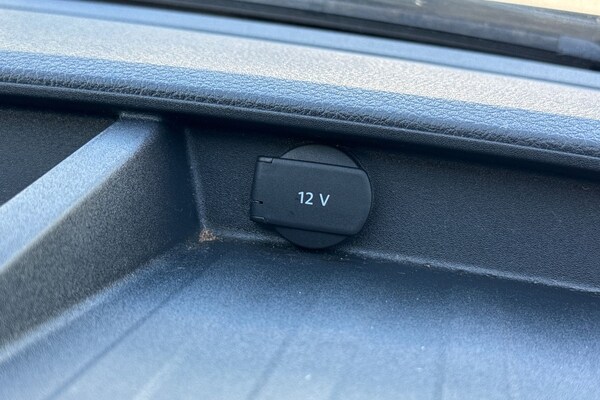 Used Volkswagen Transporter 2024 for sale - 76047271: Photo 42