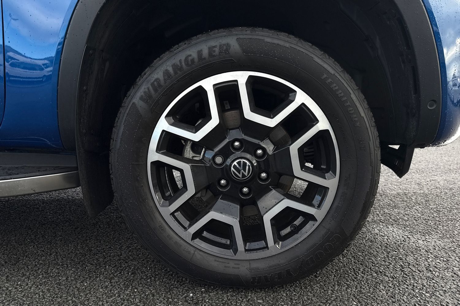 Used Volkswagen Amarok 2024 for sale - 77000800: Photo 10