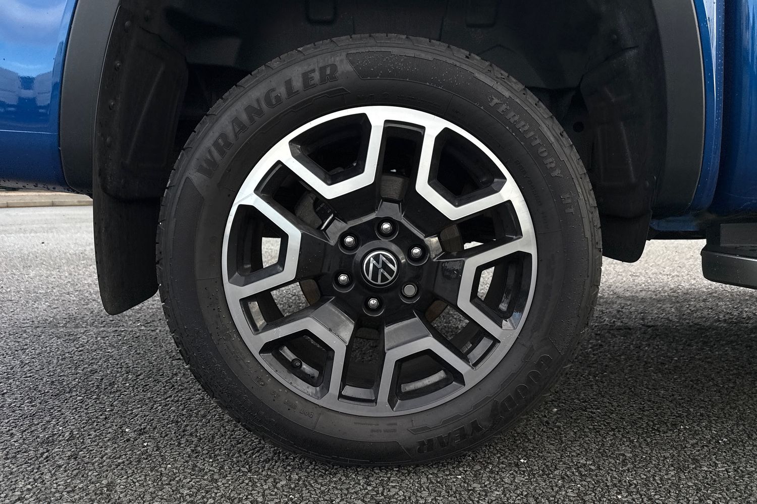 Used Volkswagen Amarok 2024 for sale - 77000800: Photo 11