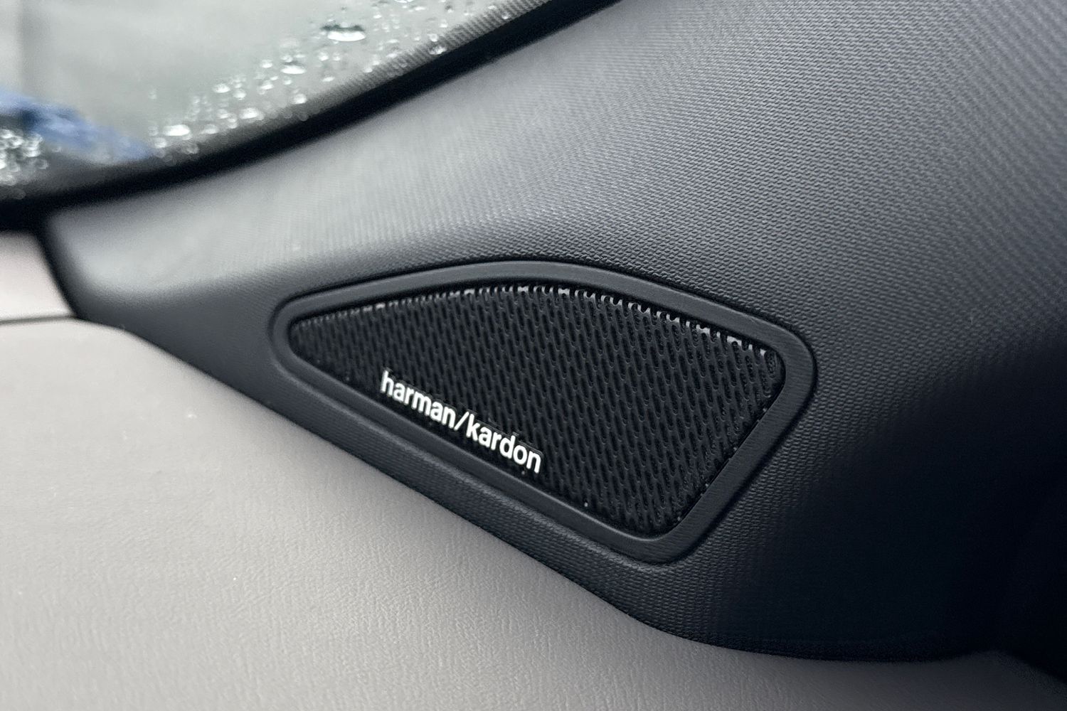 Used Volkswagen Amarok 2024 for sale - 77000800: Photo 40