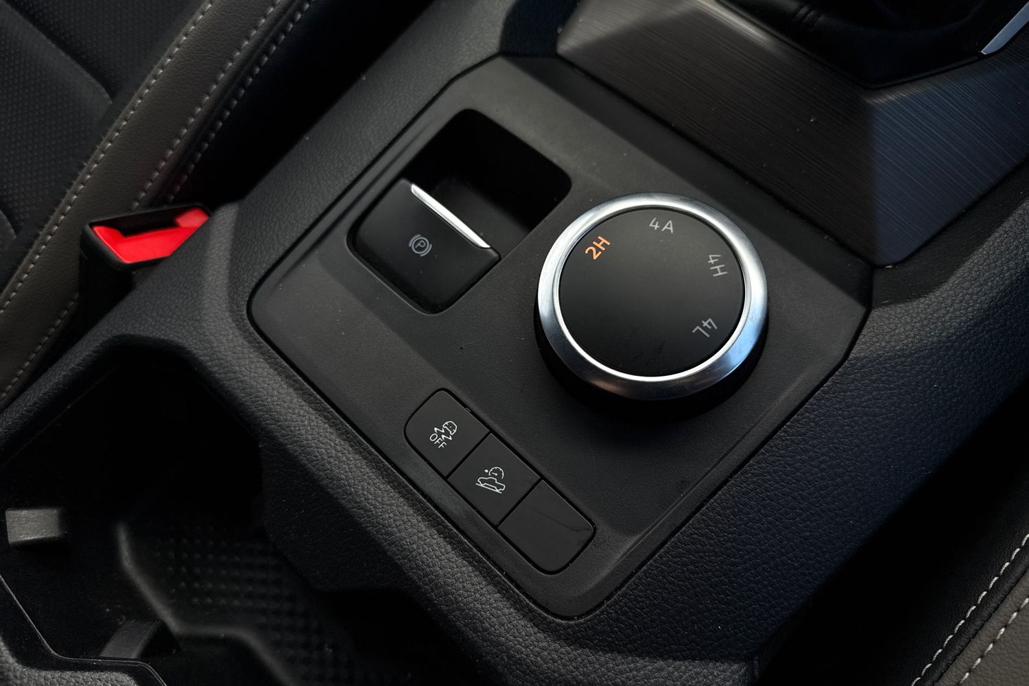 Used Volkswagen Amarok 2024 for sale - 77000800: Photo 48