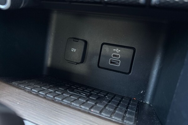 Used Volkswagen Amarok 2024 for sale - 76128472: Photo 44
