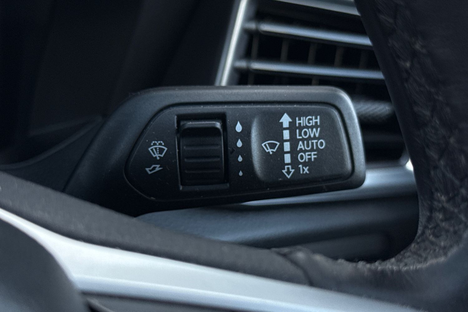 Used Volkswagen Amarok 2024 for sale - 76128472: Photo 48