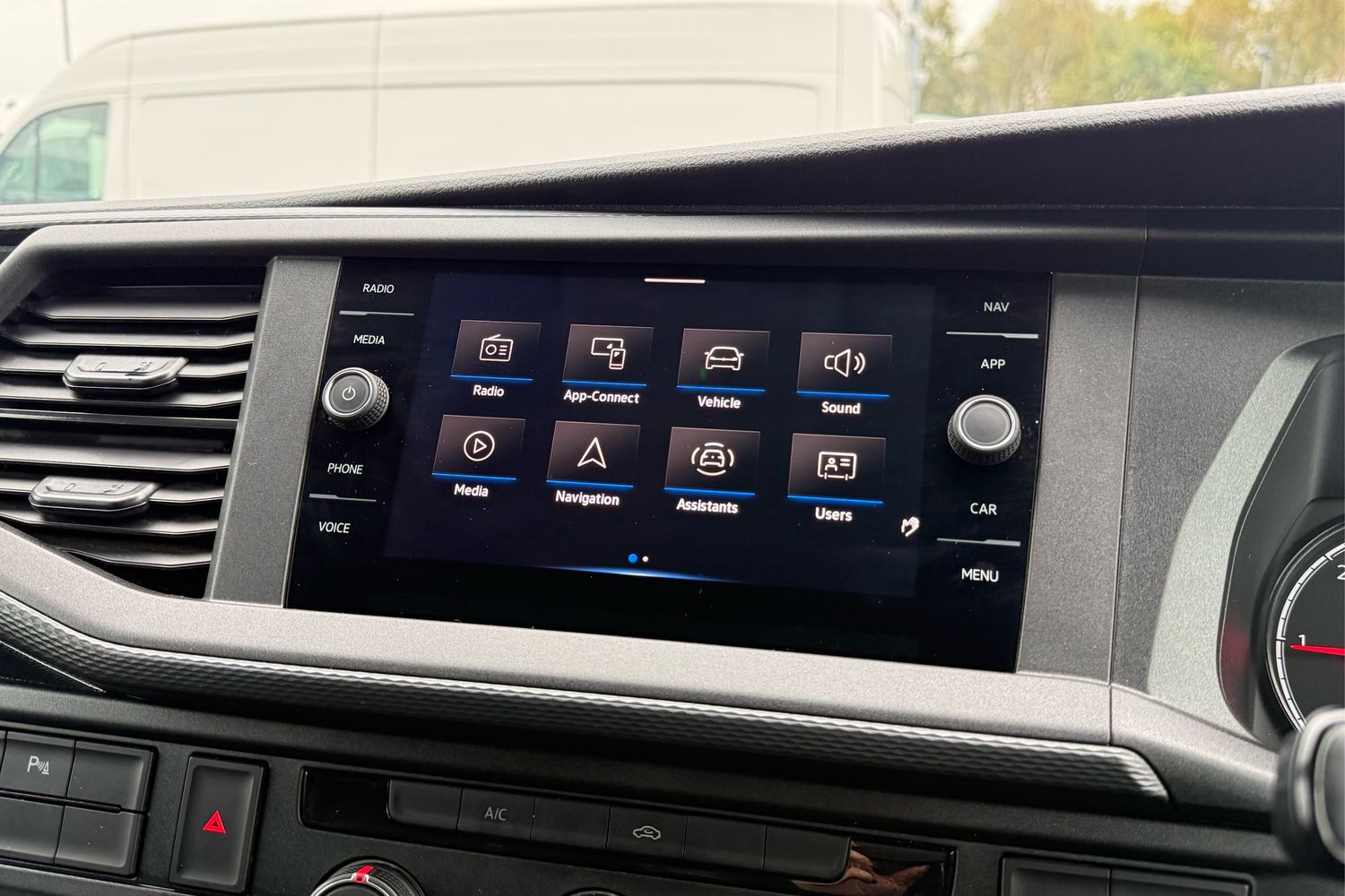 Used Volkswagen Transporter 2024 for sale - 77037326: Photo 16