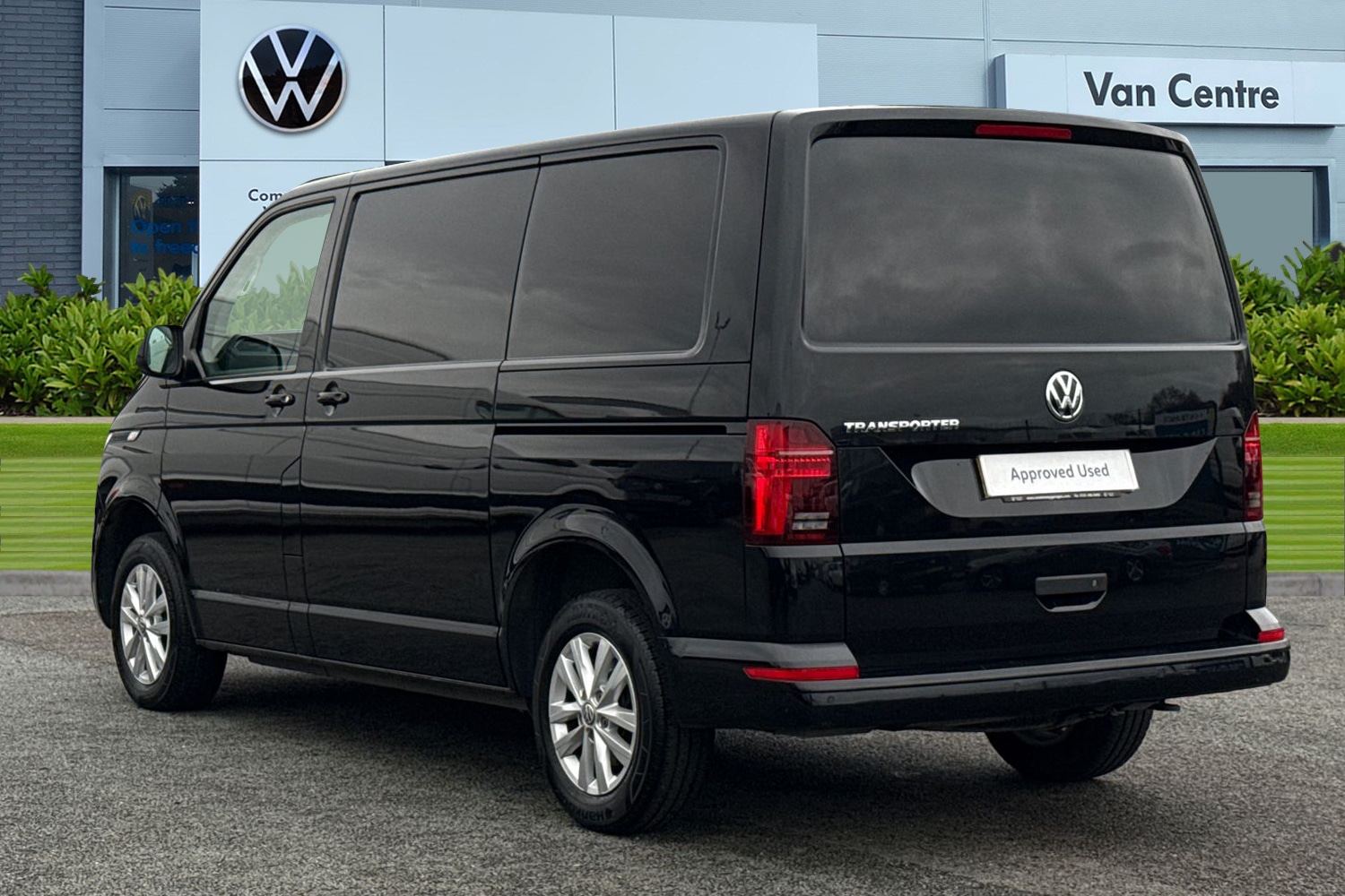 Used Volkswagen Transporter 2024 for sale - 77037326: Photo 2