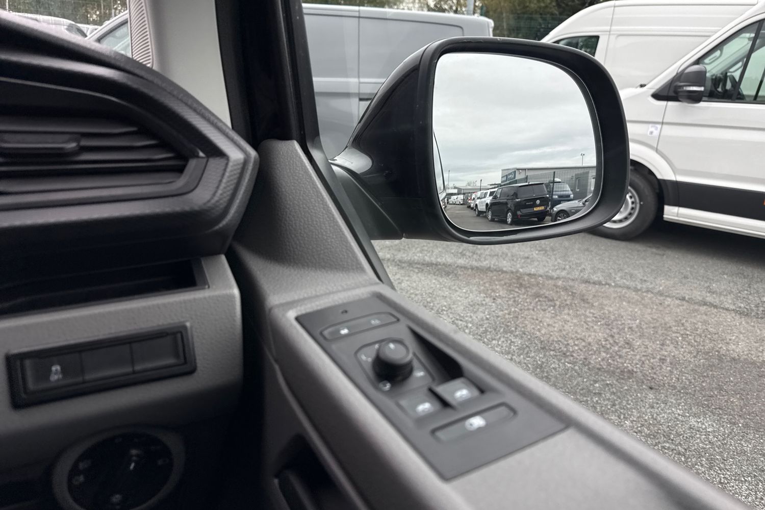 Used Volkswagen Transporter 2024 for sale - 77037326: Photo 20