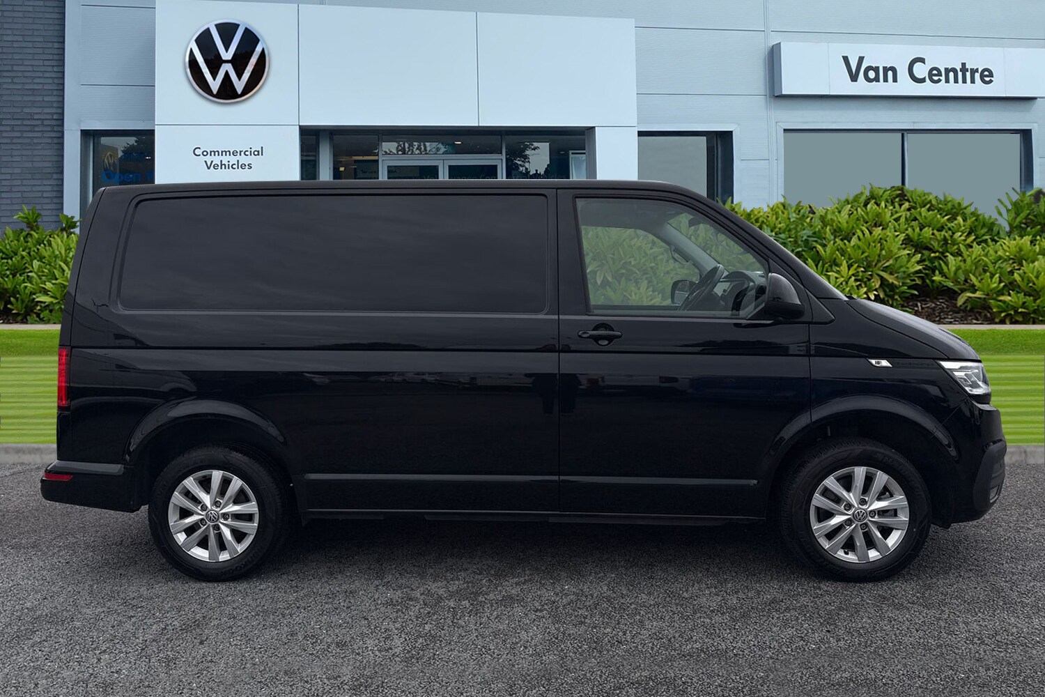 Used Volkswagen Transporter 2024 for sale - 77037326: Photo 3