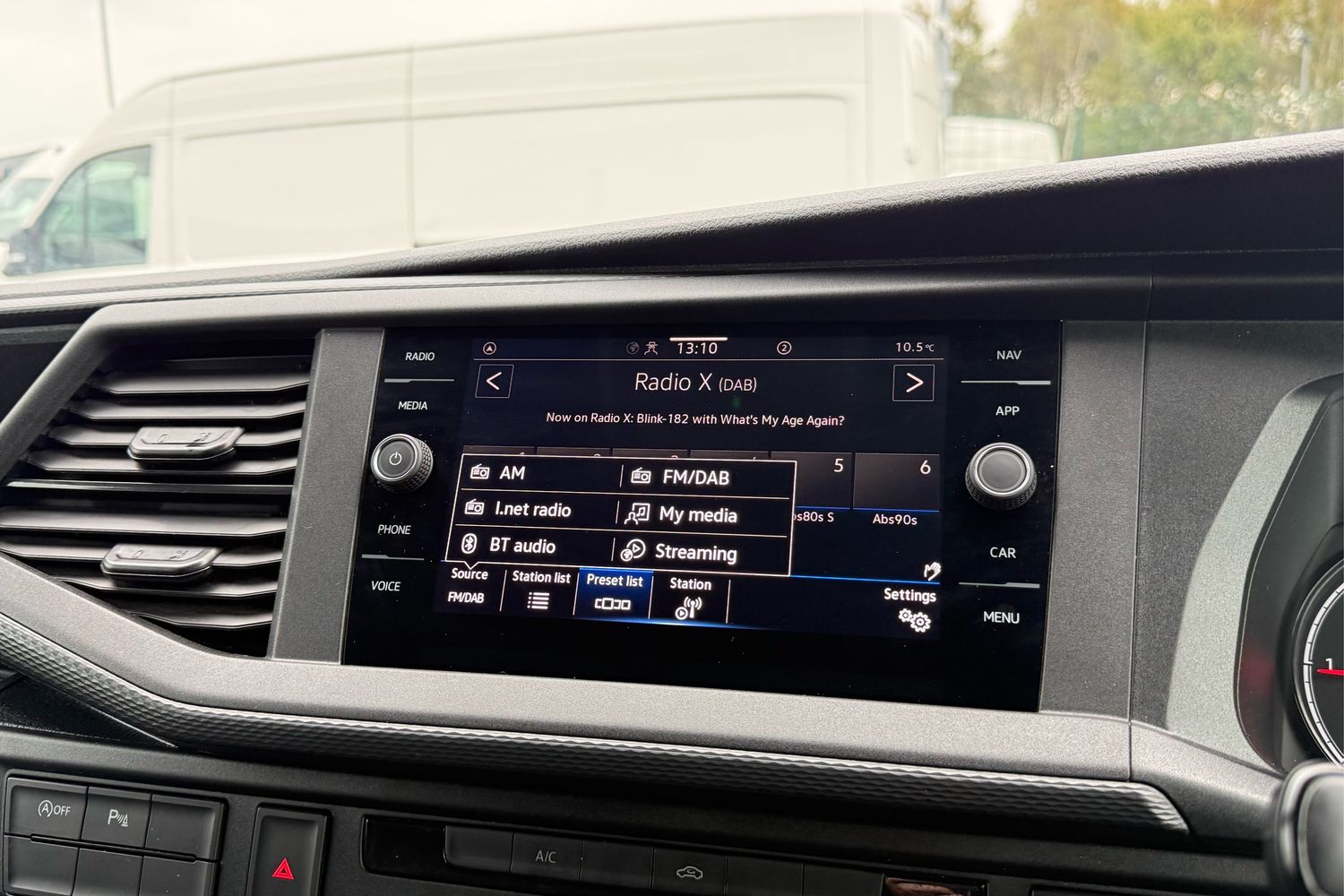 Used Volkswagen Transporter 2024 for sale - 77037326: Photo 46