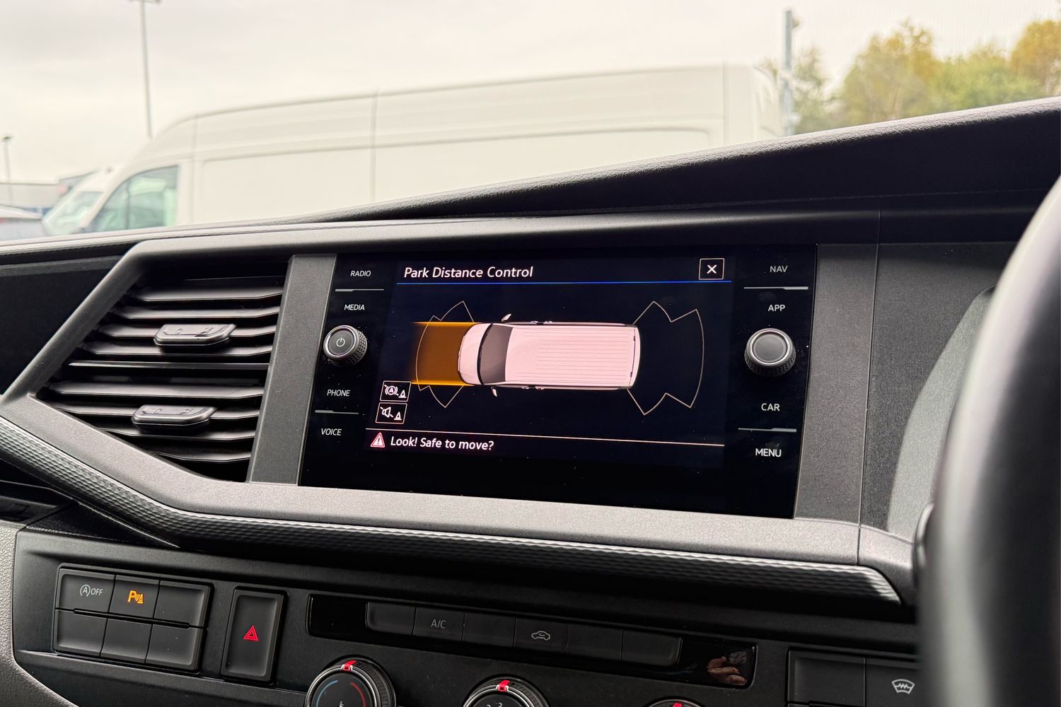 Used Volkswagen Transporter 2024 for sale - 77037326: Photo 50