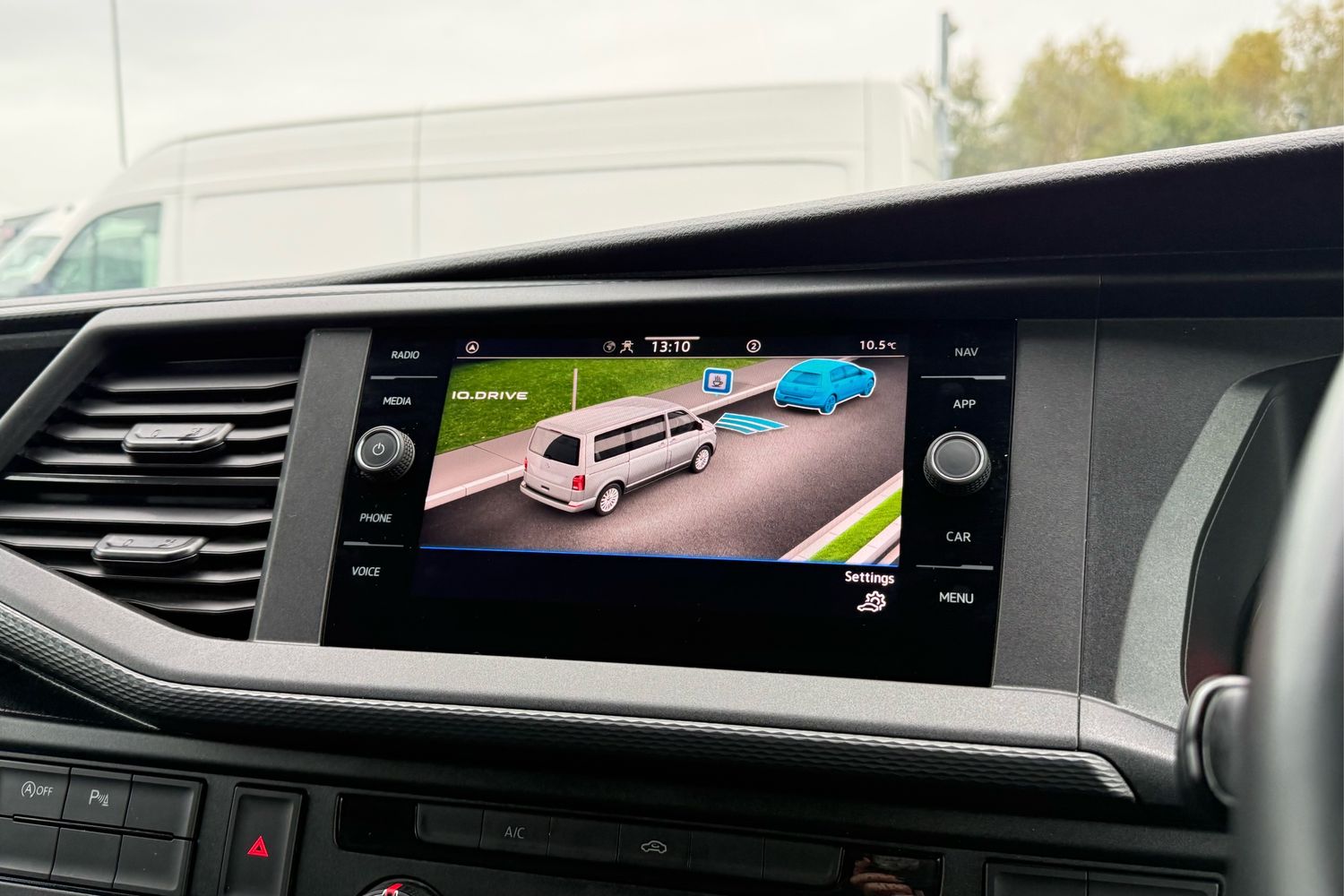 Used Volkswagen Transporter 2024 for sale - 77037326: Photo 52