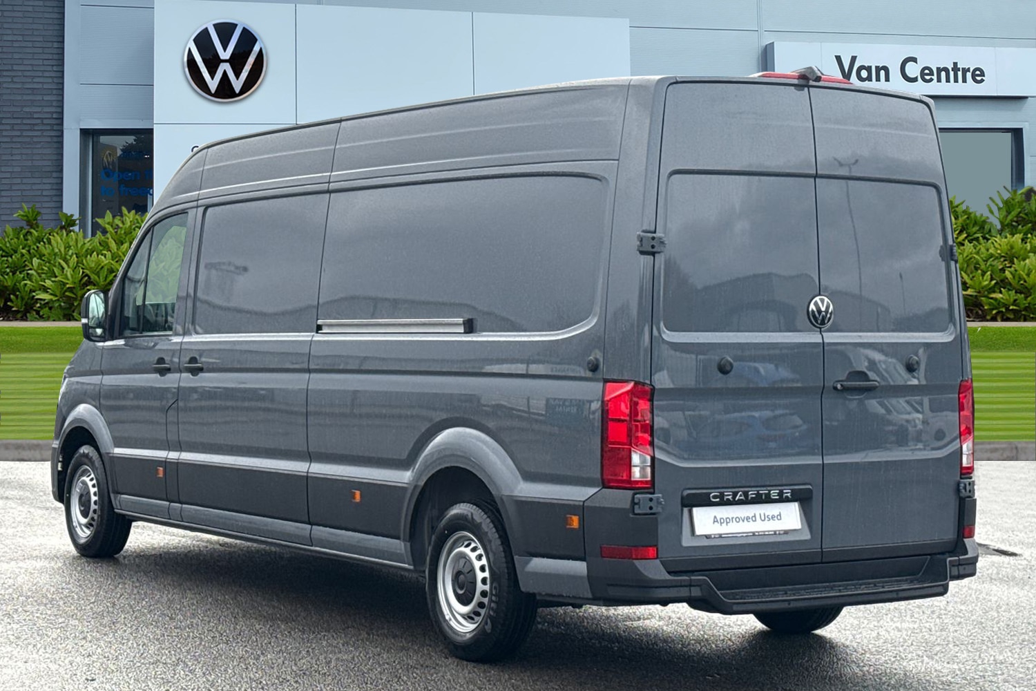 Used Volkswagen Crafter 2025 for sale - 77101151: Photo 2