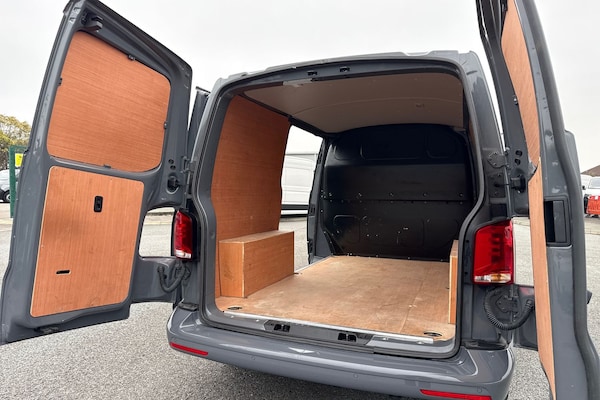 Used Volkswagen Transporter 2024 for sale - 76272469: Photo 32