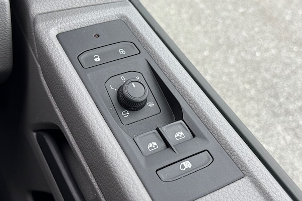 Used Volkswagen Transporter 2024 for sale - 76272469: Photo 37