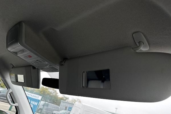 Used Volkswagen Transporter 2024 for sale - 76272469: Photo 40