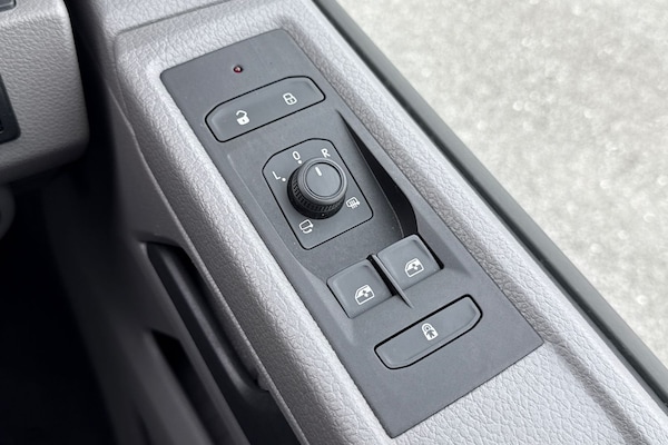 Used Volkswagen Transporter 2024 for sale - 76224692: Photo 42