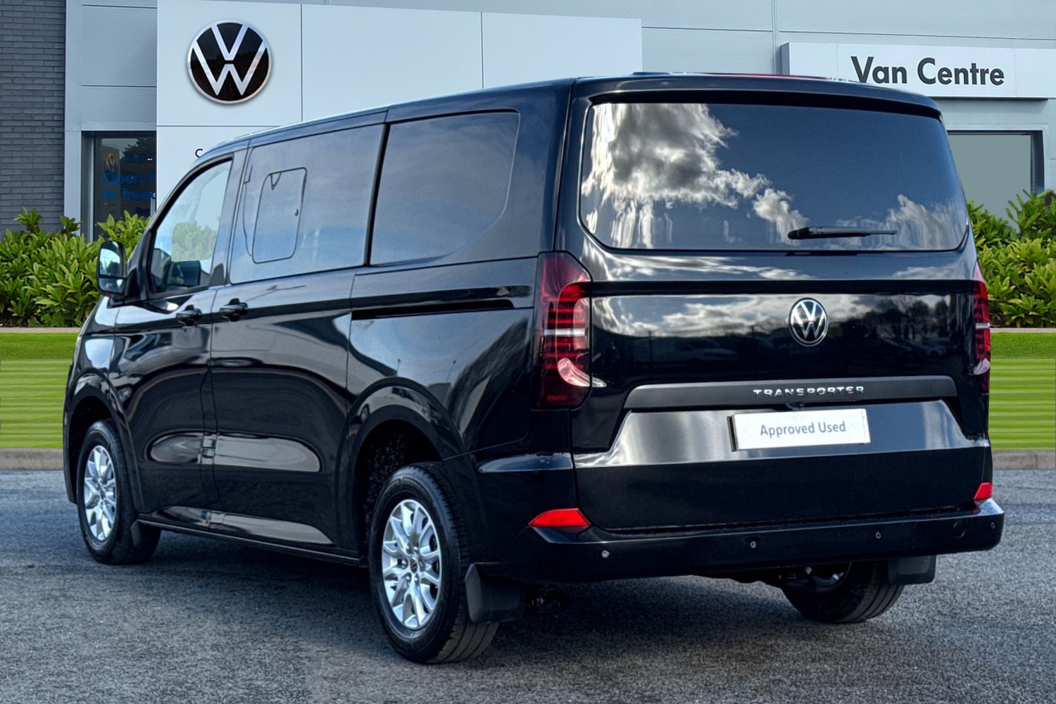 Used Volkswagen Transporter 2025 for sale - 78038153: Photo 2