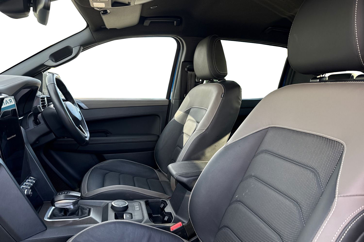 Used Volkswagen Amarok 2024 for sale - 76718532: Photo 16