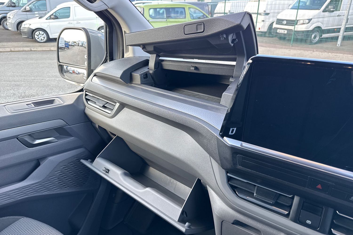 Used Volkswagen Transporter 2025 for sale - 77834780: Photo 34