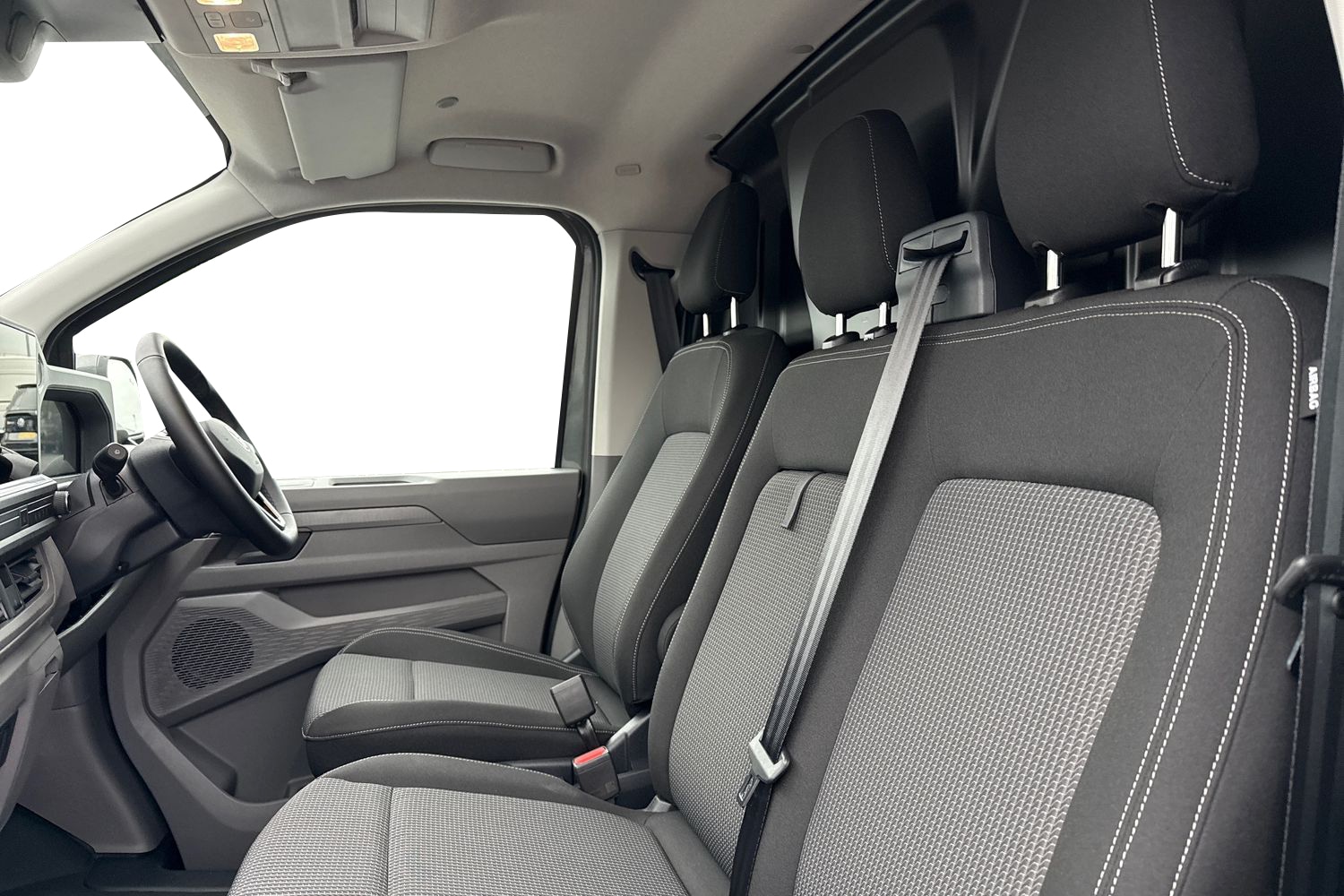 Used Volkswagen Transporter 2025 for sale - 77014029: Photo 15