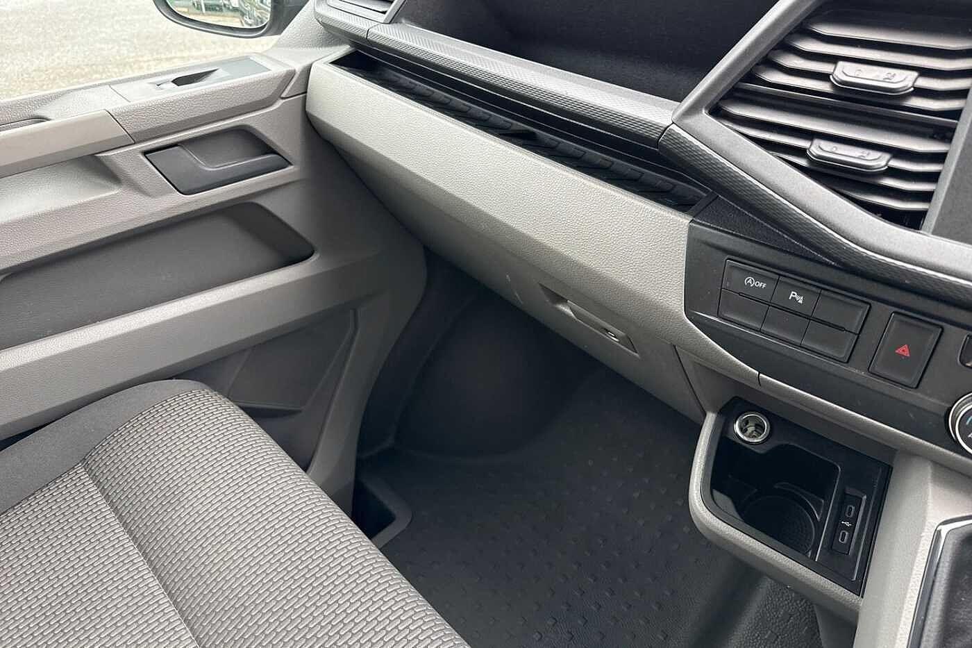 Used Volkswagen Transporter 2024 for sale - 76629975: Photo 14