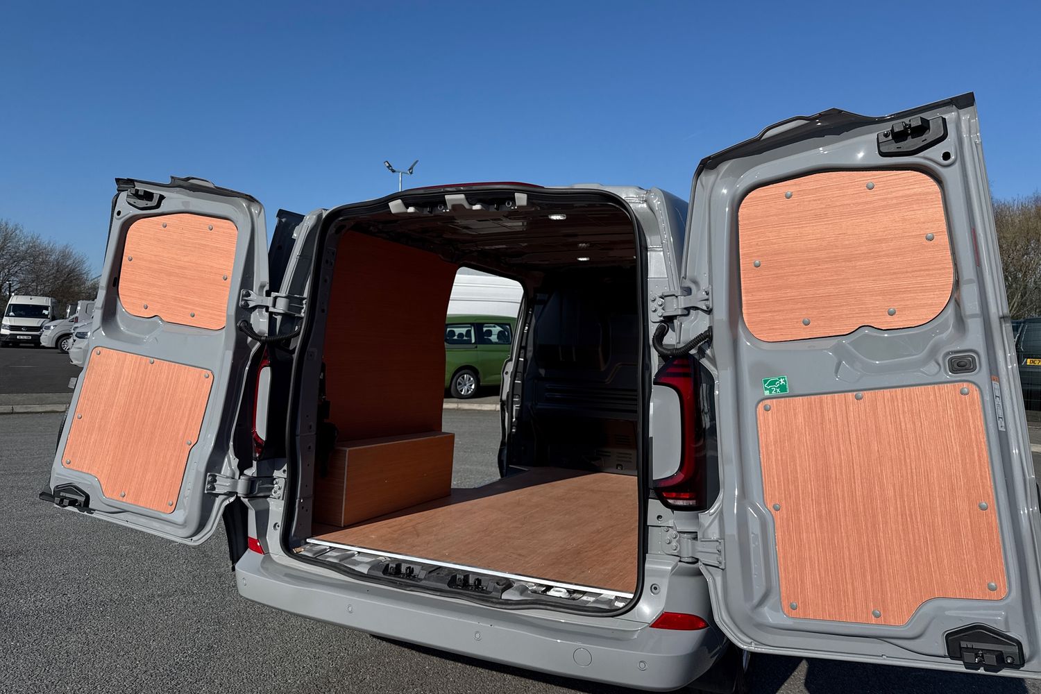 Used Volkswagen Transporter 2025 for sale - 77747806: Photo 31