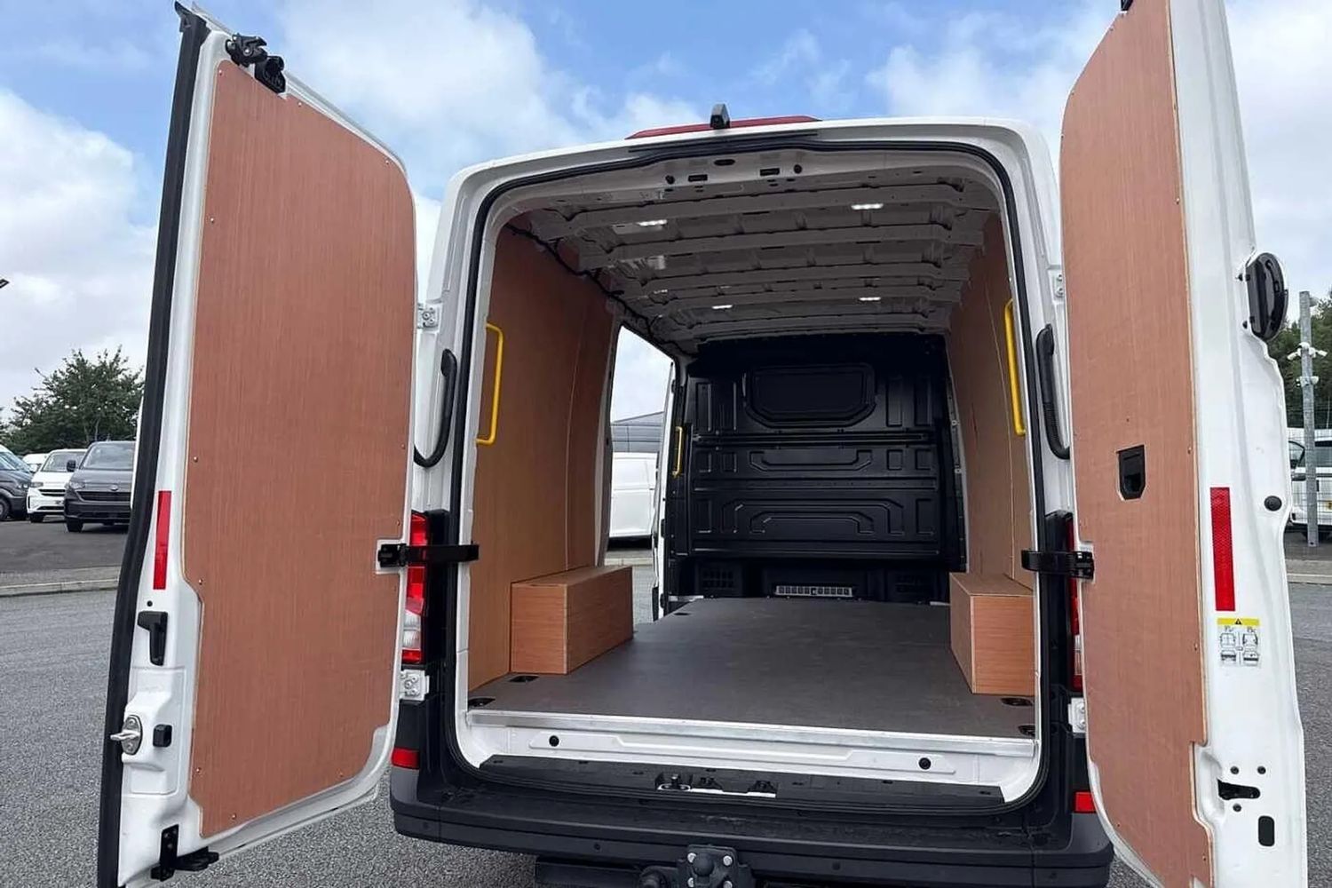 Used Volkswagen Crafter 2025 for sale - 76805296: Photo 28