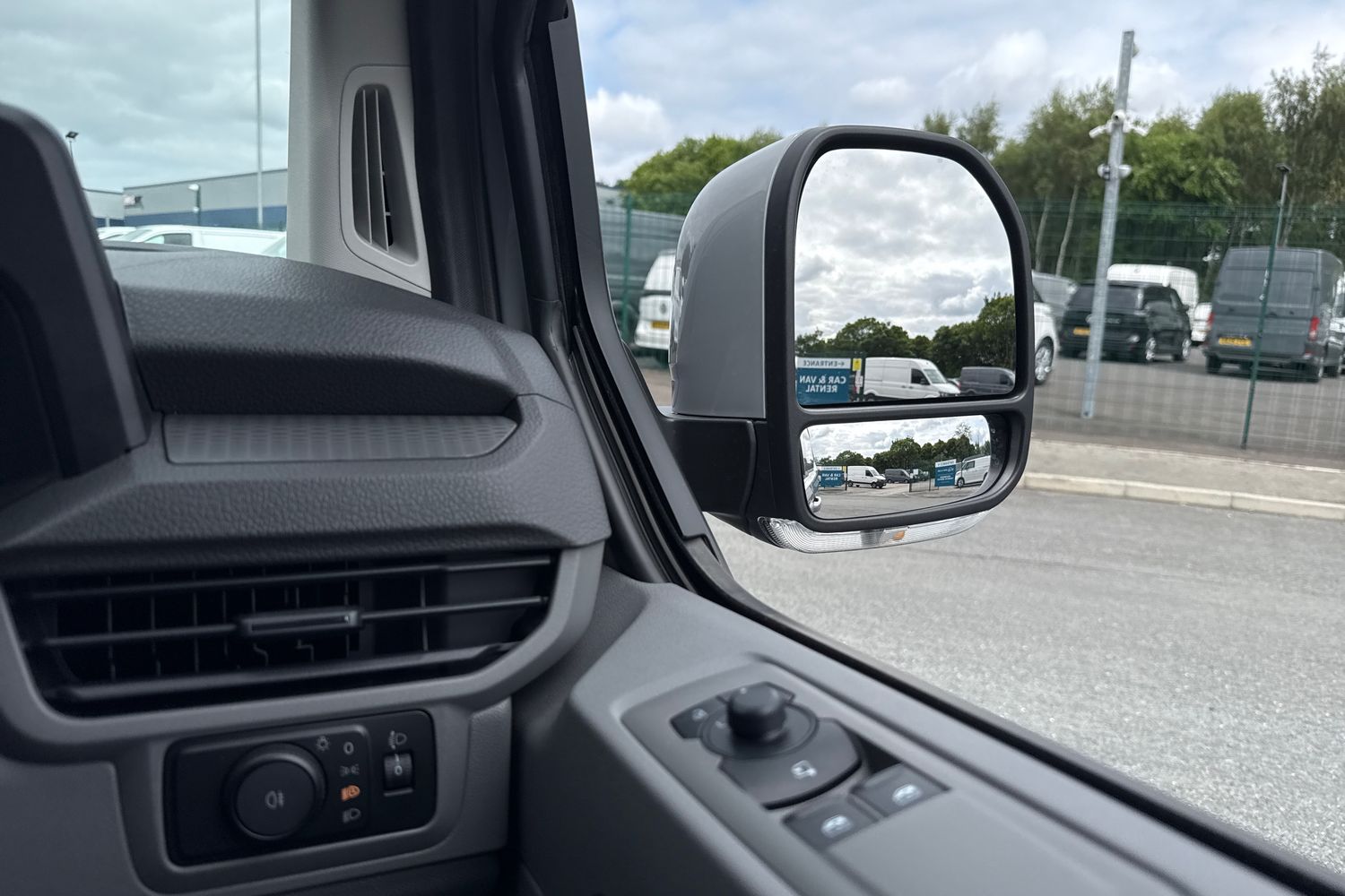 Used Volkswagen Transporter 2025 for sale - 77014019: Photo 20