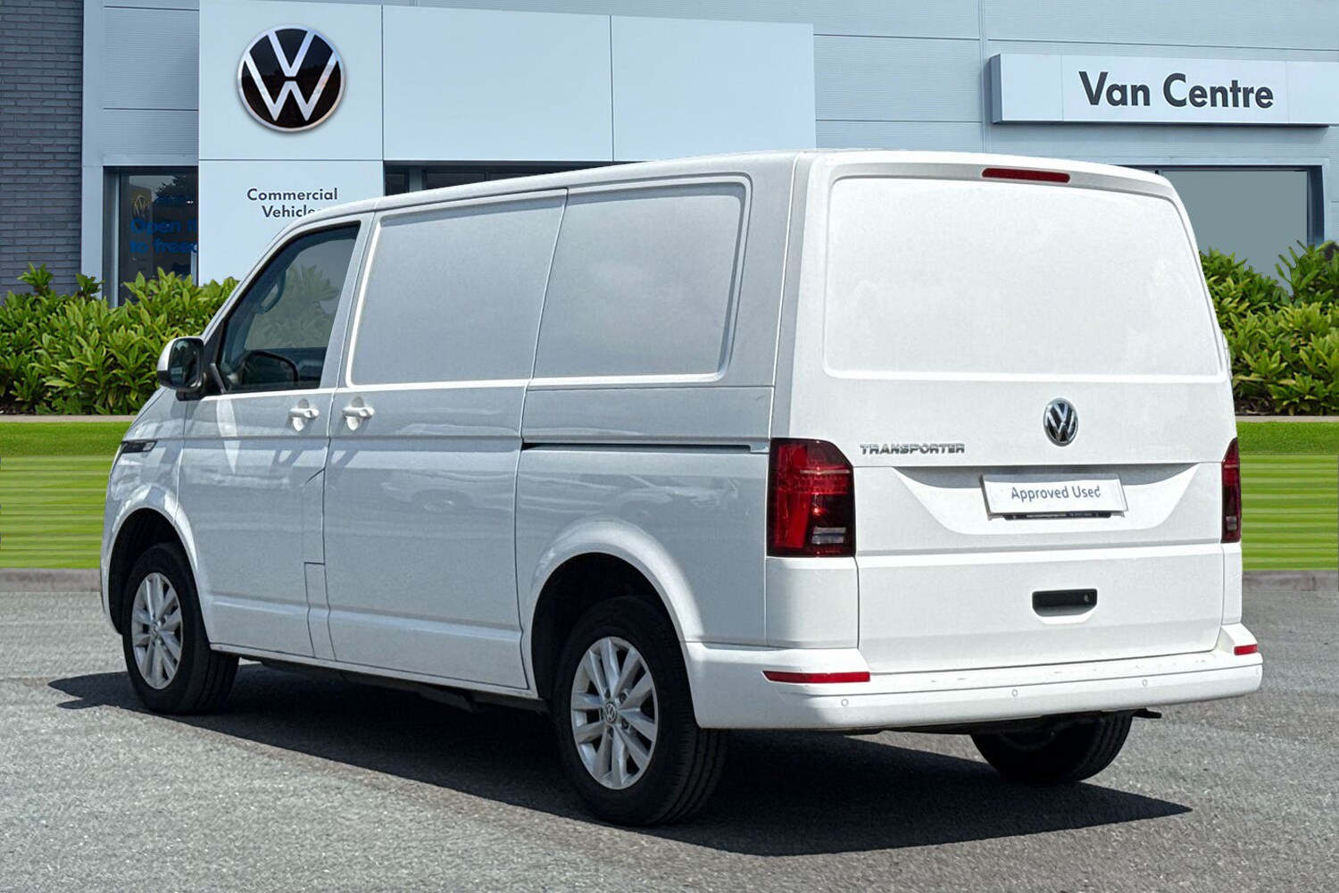 Used Volkswagen Transporter 2024 for sale - 77742195: Photo 2